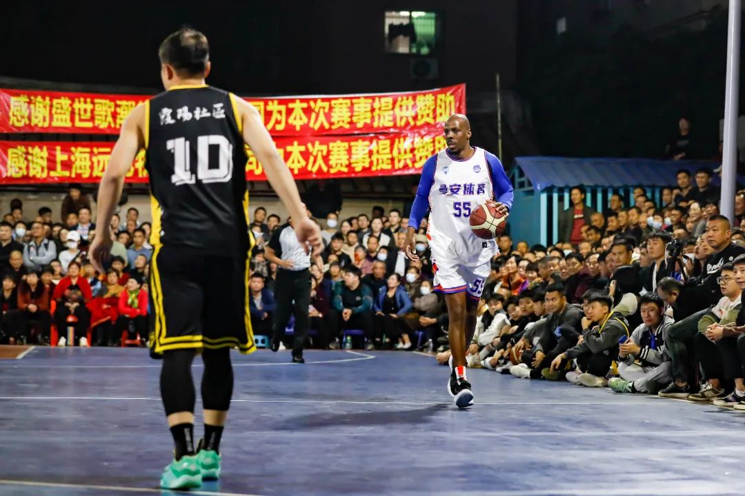 李东炅深